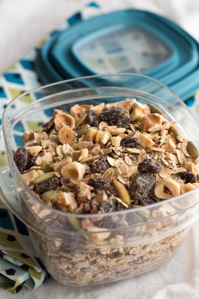 multi-grain muesli with nuts and raisins