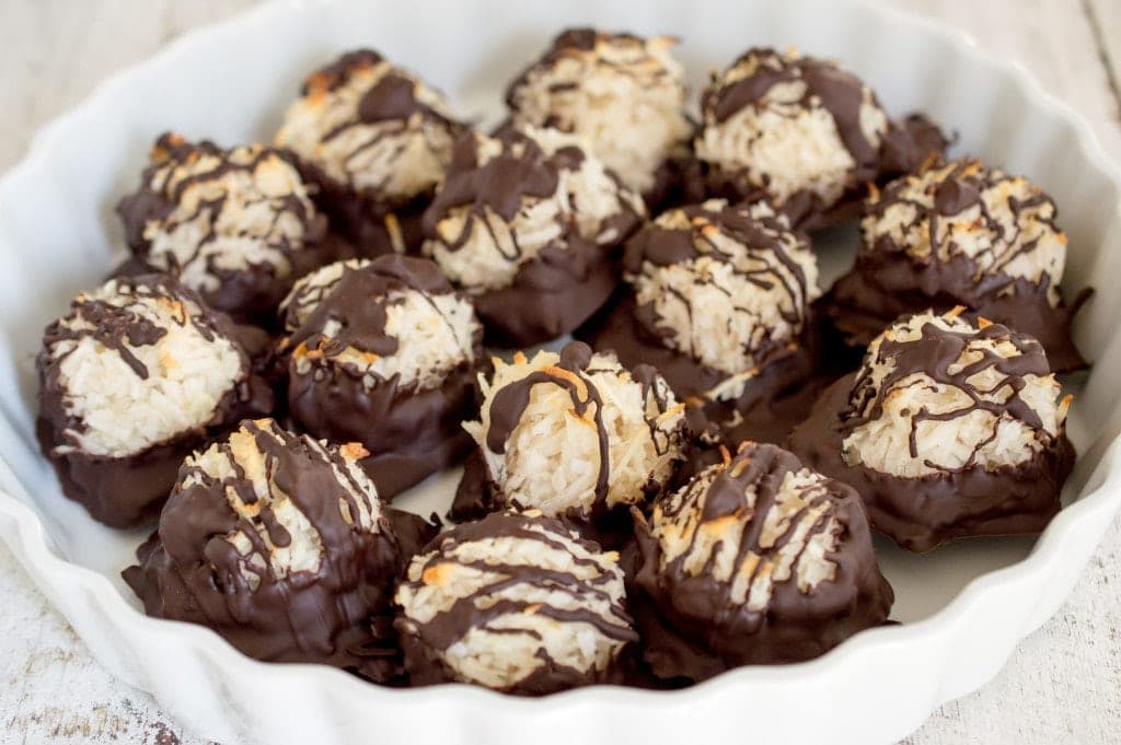 chocolate-coconut-honey-macaroons-2