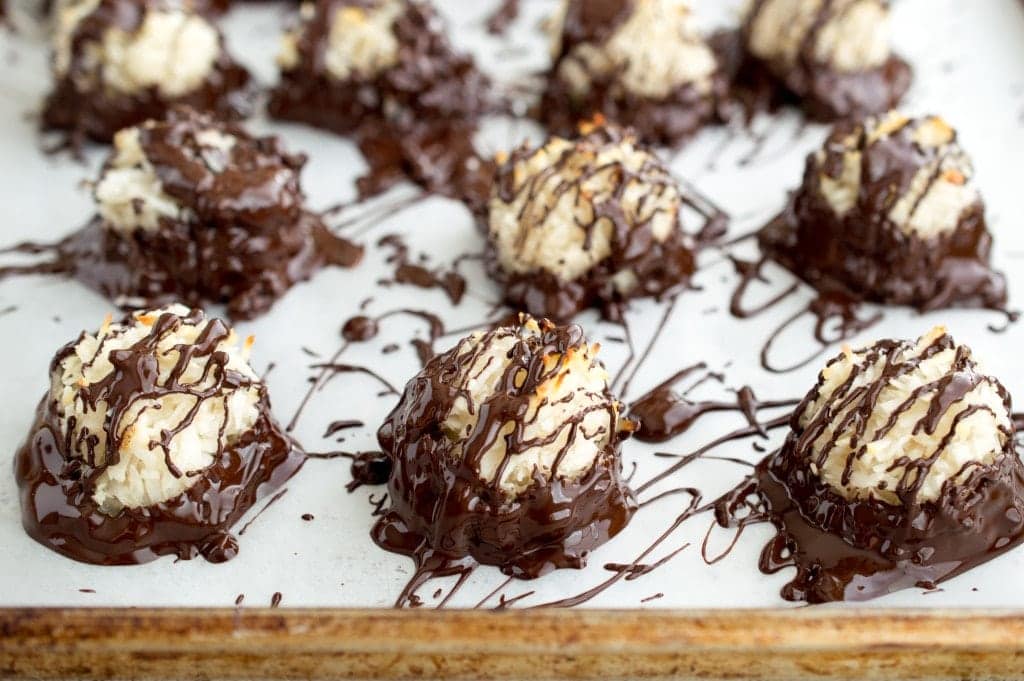 chocolate-coconut-honey-macaroons-3